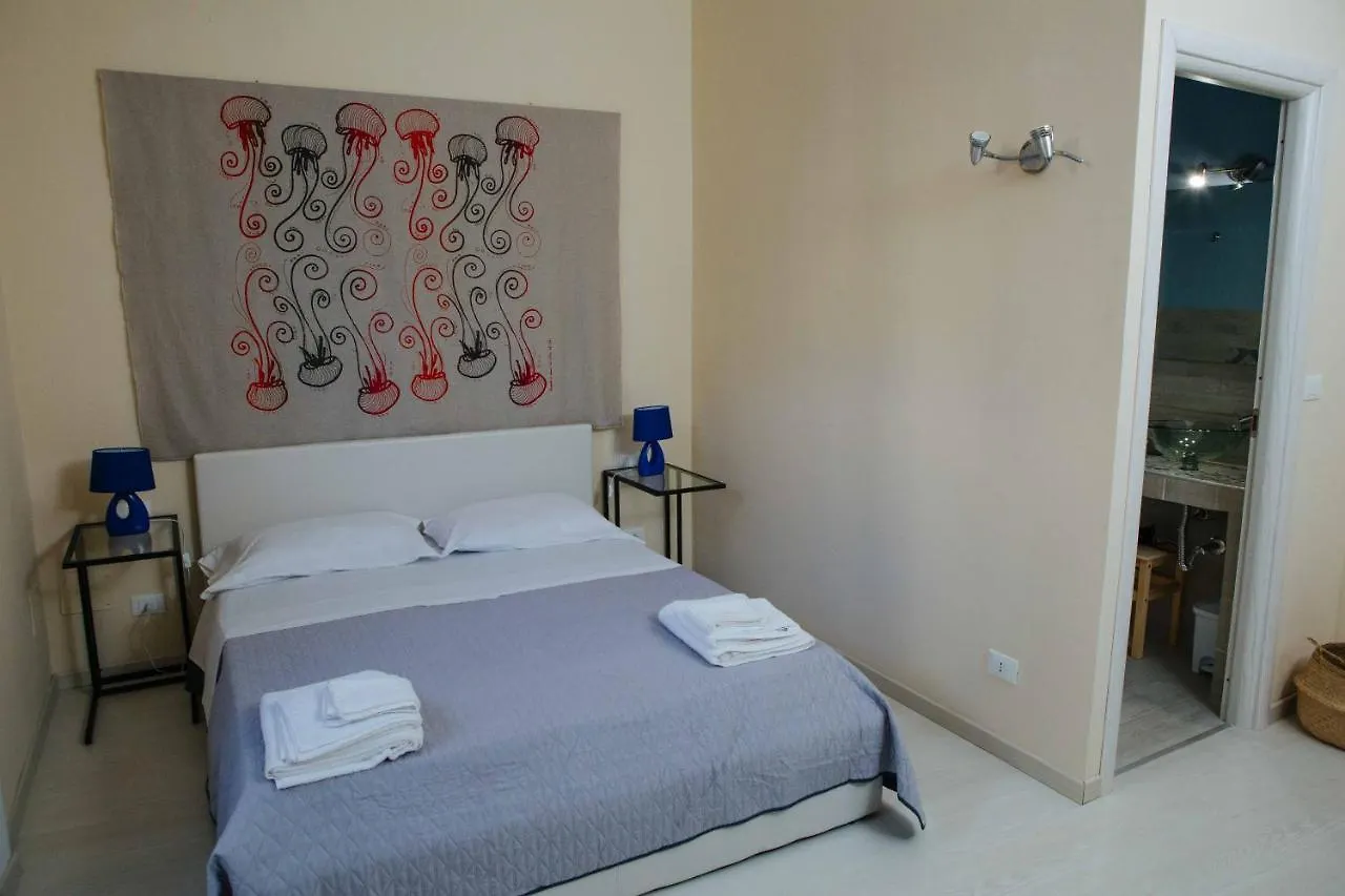 Calamarina Centro Palermo 0*,