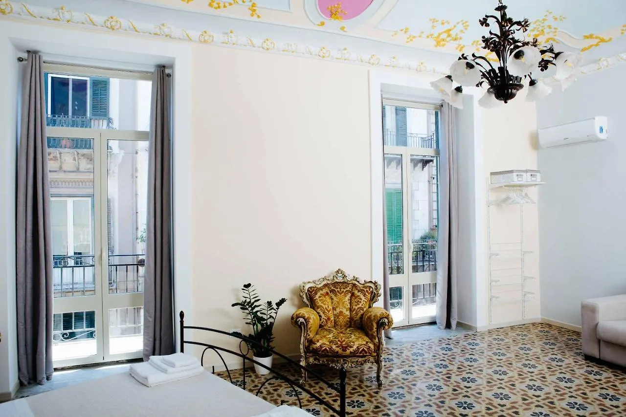 Gasthof Calamarina Centro Palermo Italien